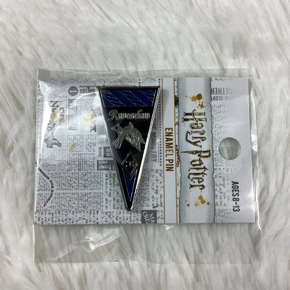 Loungefly Harry Potter Ravenclaw Enamel Pin Pennant Blue Silver LF-HPPN0003 NEW